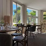 Adonis Grand Des Bains 3* 사나리쉬르메르