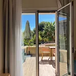 Adonis Grand Des Bains 3*