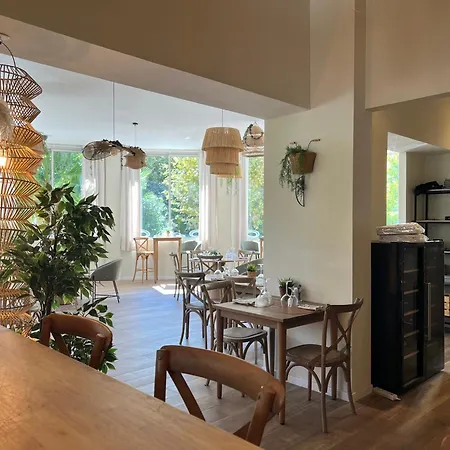 Adonis Grand Des Bains מלון סנרי-סור-מר