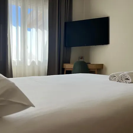 Adonis Grand Des Bains 3* ساناري سور مير