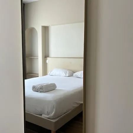 מלון Adonis Grand Des Bains