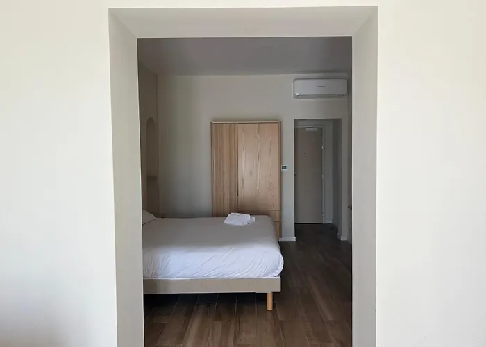 Adonis Grand Des Bains ساناري سور مير