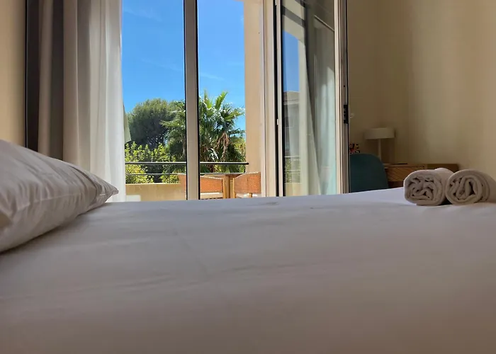 Adonis Grand Des Bains ساناري سور مير
