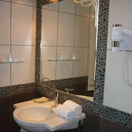 Hotel Adonis Grand Des Bains 3*