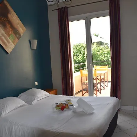 Adonis Grand Des Bains 3*