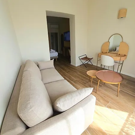 Adonis Grand Des Bains 2* Sanary-sur-Mer