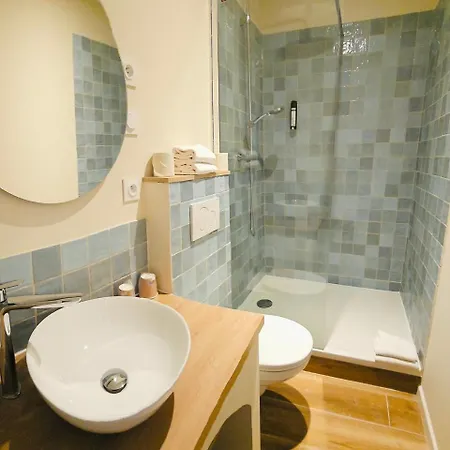 Adonis Grand Des Bains 3*