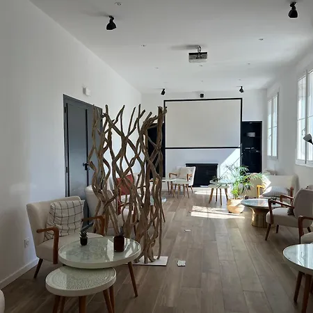 Ξενοδοχείο Adonis Grand Des Bains