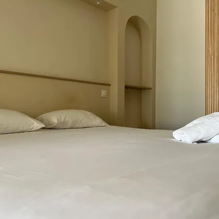 Adonis Grand Des Bains Sanary-sur-Mer