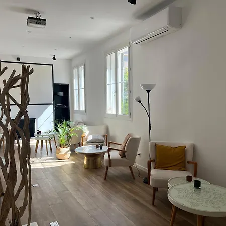 Ξενοδοχείο Adonis Grand Des Bains 3*