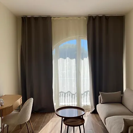 Adonis Grand Des Bains 3* サナリー・シュル・メール