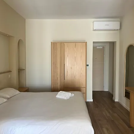 Adonis Grand Des Bains