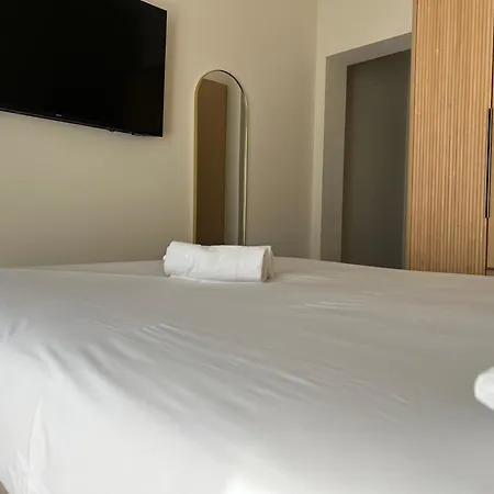 Ξενοδοχείο Adonis Grand Des Bains 3*