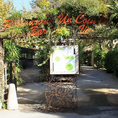 Ξενοδοχείο Adonis Grand Des Bains 3*