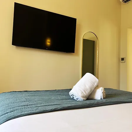 מלון Adonis Grand Des Bains 3*