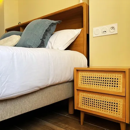 Adonis Grand Des Bains Hotel 3*