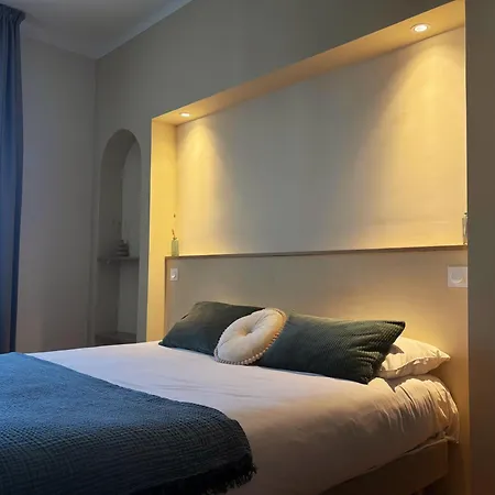 Hotel Adonis Grand Des Bains 3*