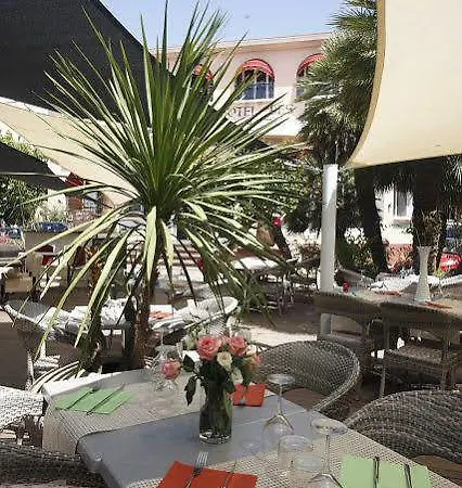 Adonis Grand Des Bains 3*