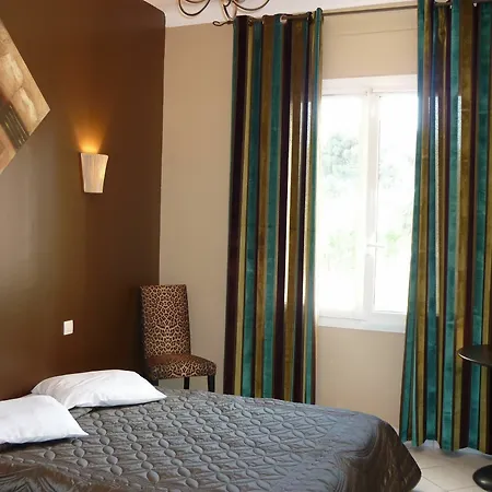 Adonis Grand Des Bains 2* Sanary-sur-Mer