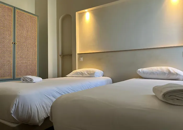 Adonis Grand Des Bains 3*