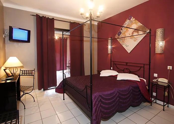 Adonis Grand Des Bains 3*